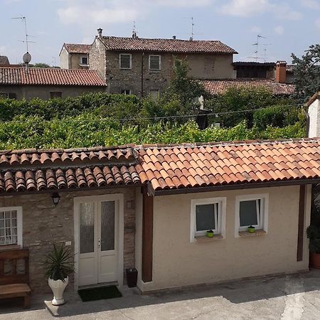 Vicolo Del Nido B&B Paderno Franciacorta Bagian luar foto