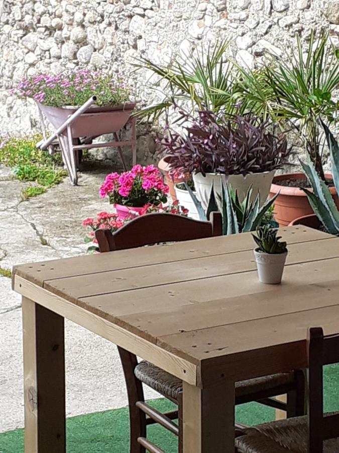 Vicolo Del Nido B&B Paderno Franciacorta Bagian luar foto