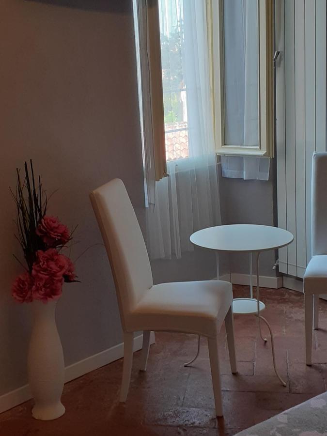 Vicolo Del Nido B&B Paderno Franciacorta Bagian luar foto