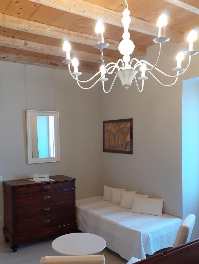 Vicolo Del Nido B&B Paderno Franciacorta Bagian luar foto