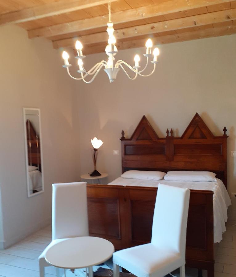 Vicolo Del Nido B&B Paderno Franciacorta Bagian luar foto