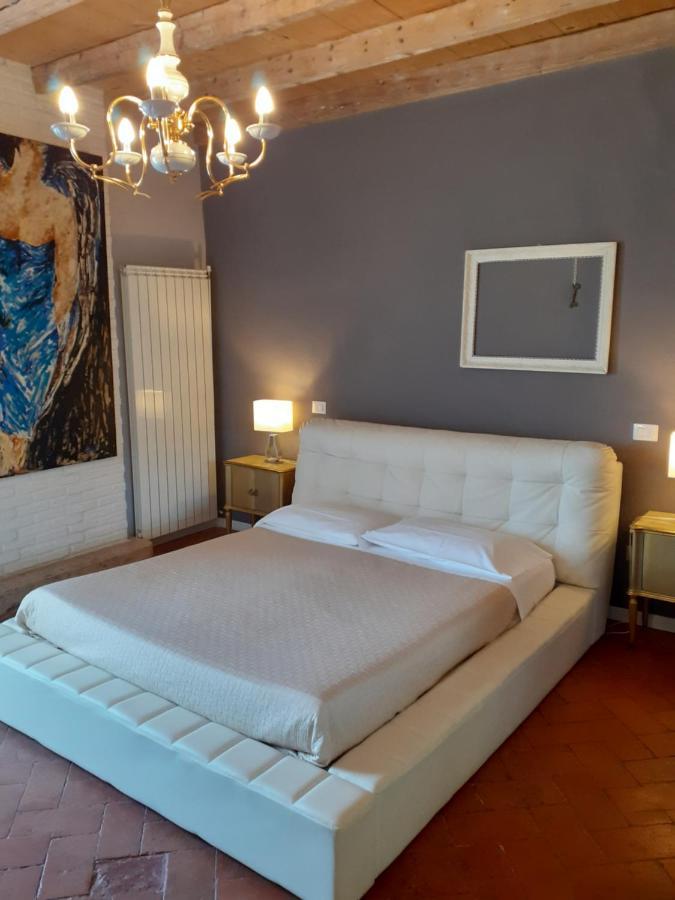 Vicolo Del Nido B&B Paderno Franciacorta Bagian luar foto