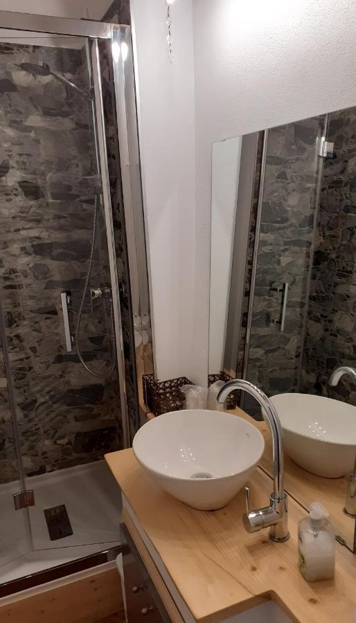 Vicolo Del Nido B&B Paderno Franciacorta Bagian luar foto