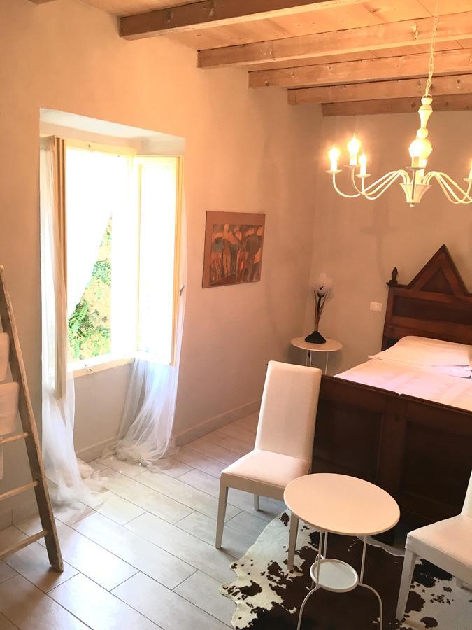 Vicolo Del Nido B&B Paderno Franciacorta Bagian luar foto